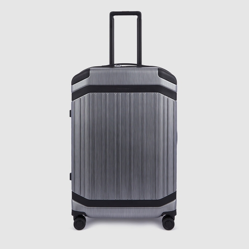 Серый чемодан на колесах  68 X 46 X 27 см