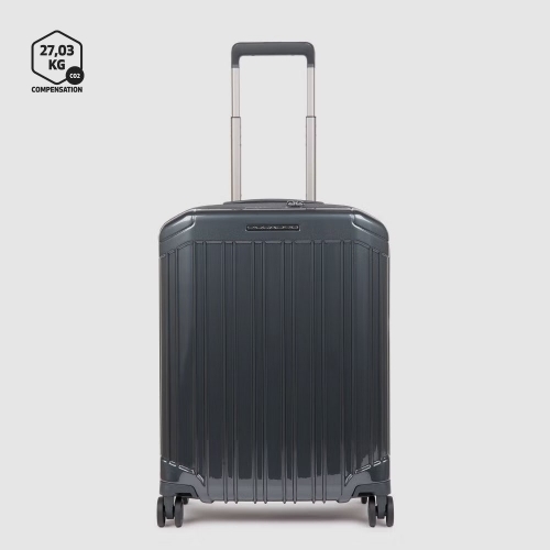 Черный чемодан на колесах  55 x 40 x 20 см