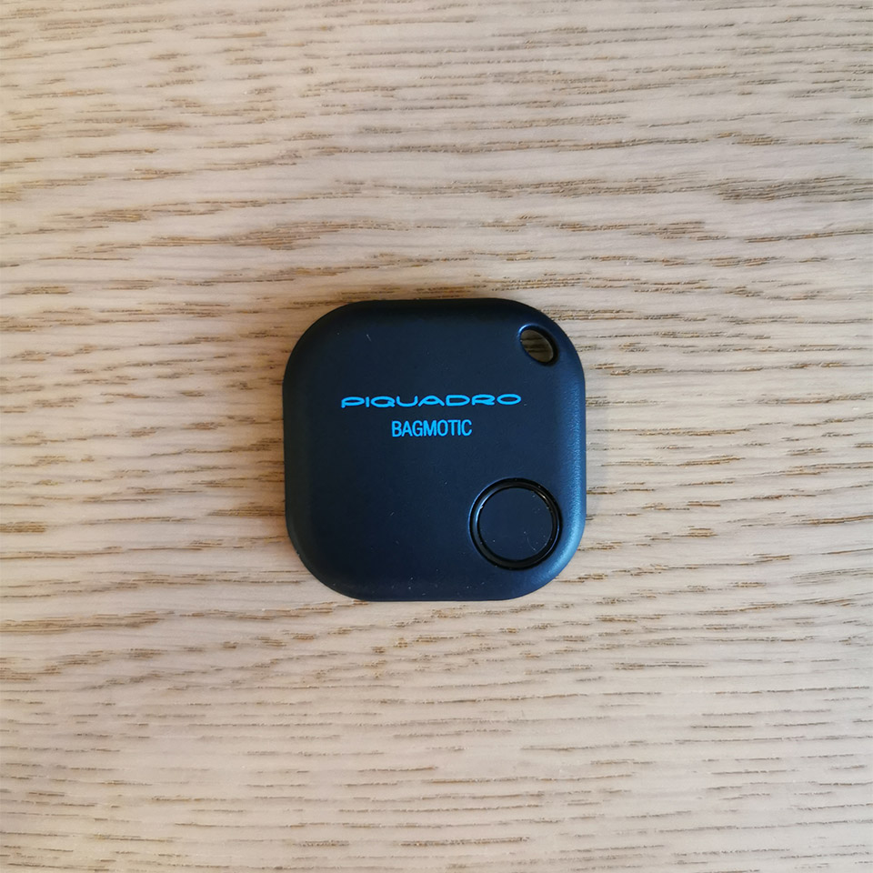 Bluetooth брелок Piquadro в комплекте