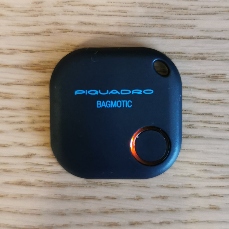 Программа Piquadro connequ, индикатор Bluetooth брелка